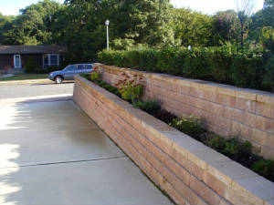 patios/Retainingwall2.JPG